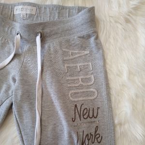 💎3/$20 Aero New York size small sweatpants